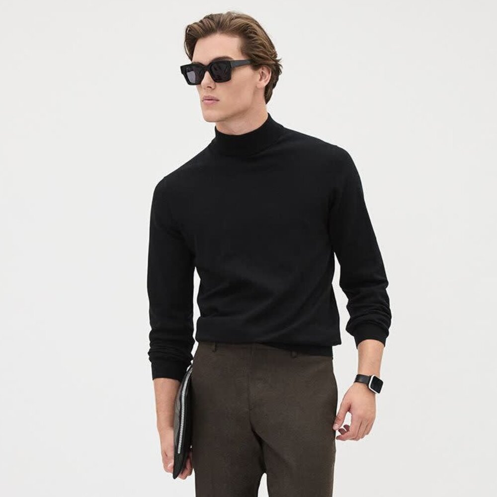 Mock-Neck Sweater L